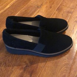 Black Clark’s slip on shoes